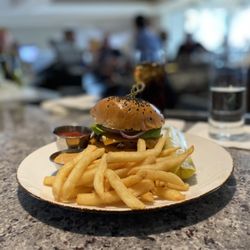 Cays Lounge