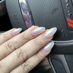 Nails & More - Chrome on a light nude color