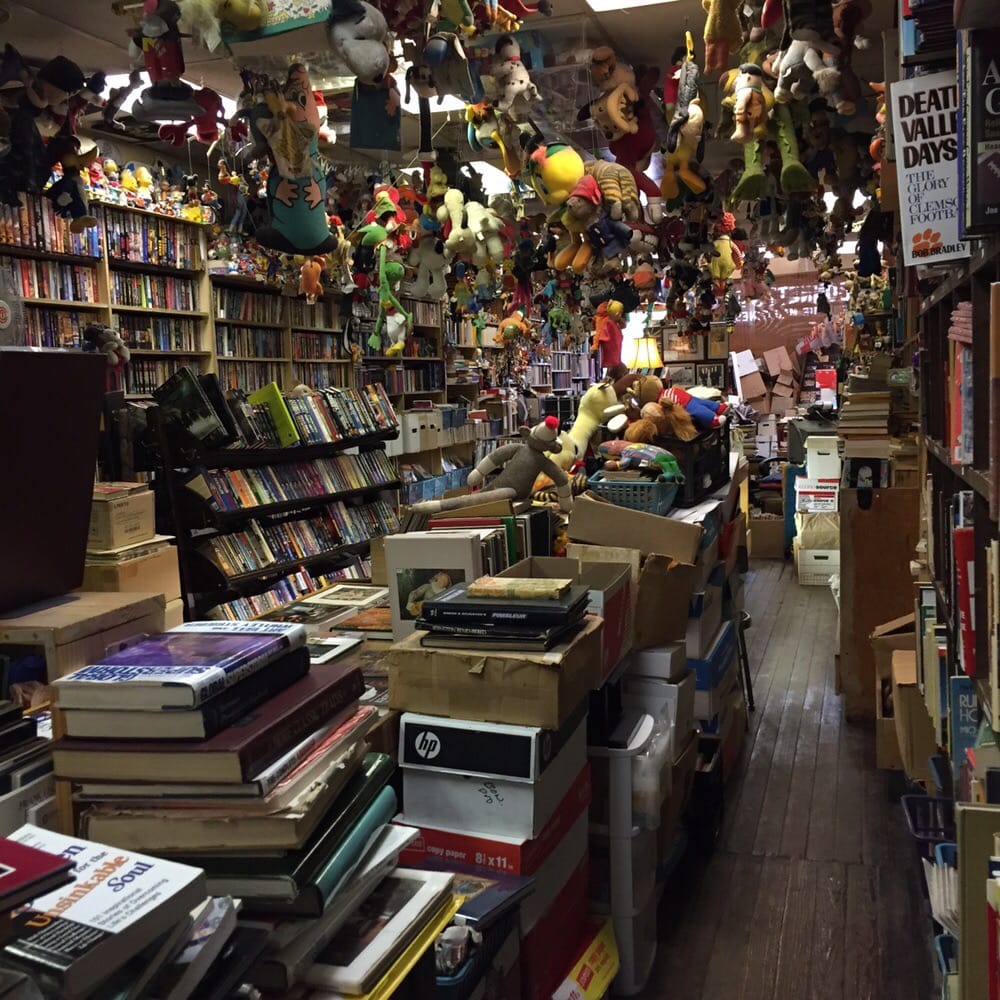 BOOK STORE Updated September 2024 18 Reviews 502 E 5th St, Dayton, Ohio Comic