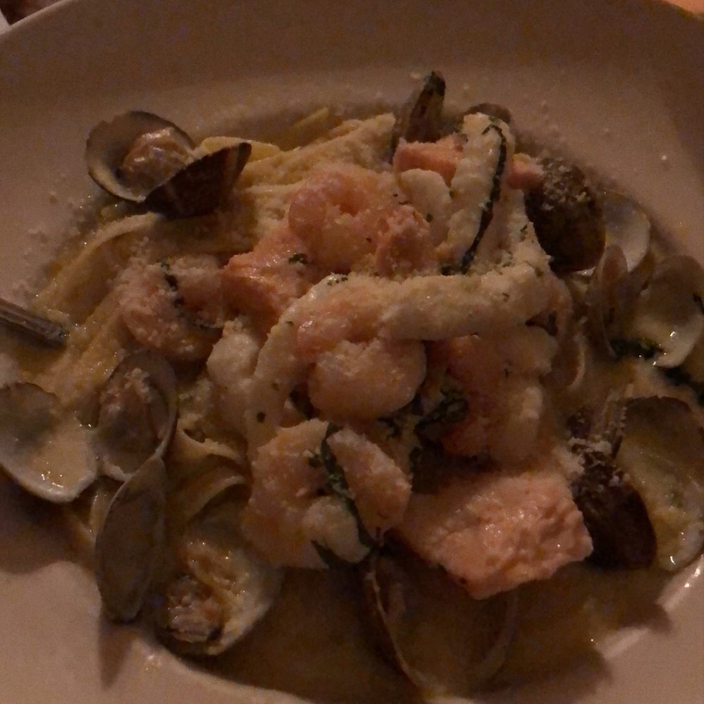Gino's - Seafood pasta in white wine sauce - Italian Near Me - Salinas, California Gino's - Seafood pasta in white wine sauce - Italian Near Me - Salinas, California