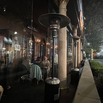 Café Intermezzo - Avalon - Outdoor seating (has glass wall for weather protection - Coffee & Tea Near Me - Alpharetta, Georgia Café Intermezzo - Avalon - Outdoor seating (has glass wall for weather protection - Coffee & Tea Near Me - Alpharetta, Georgia