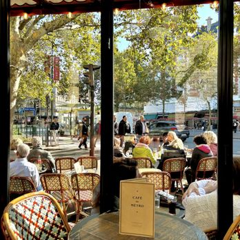 Café du Métro - Inside seating enclosed in all windows - Breweries Near Me - Paris, 75 Café du Métro - Inside seating enclosed in all windows - Breweries Near Me - Paris, 75