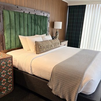 Graduate by Hilton Eugene - Bed - Hotels Near Me - Eugene, Oregon