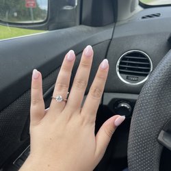 Pink & White Nails Spa - Full Set * Baby Pink * Almond/Round Shape