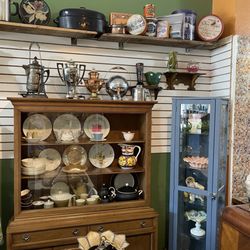 Vintage UnderGround Sales and Consignment