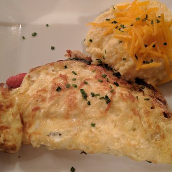 82 Queen - Lowcountry Omelet (I had the chefs add cheese to the grits) - Southern Near Me - Charleston, South Carolina
