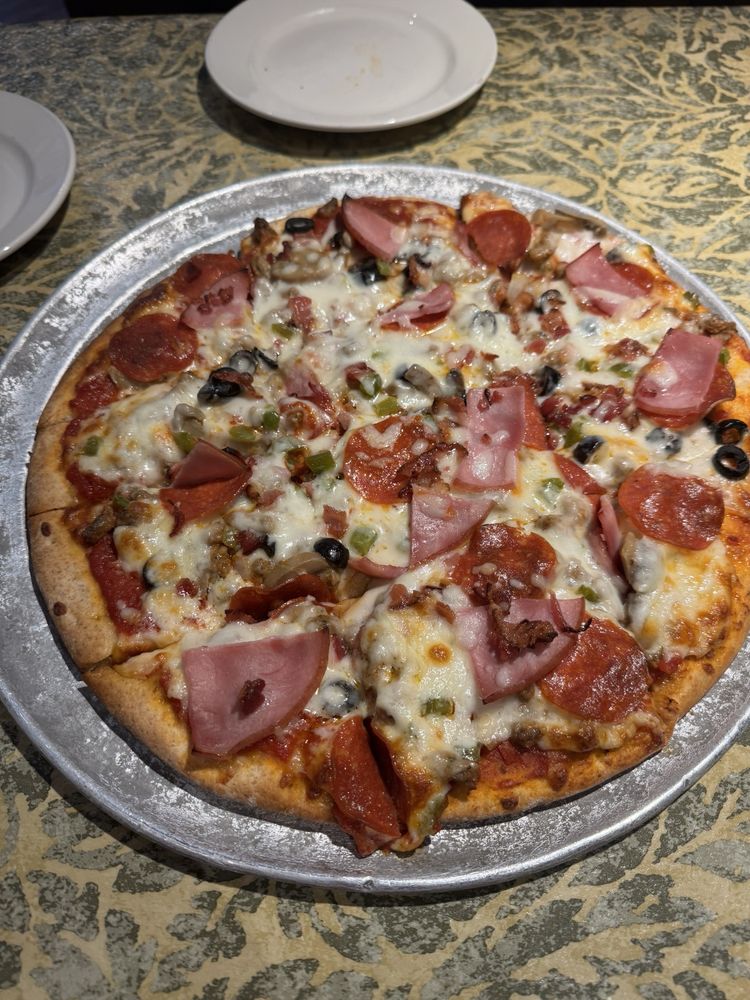 Emeralds Restaurant Logo