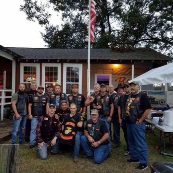 Cross Track Icehouse - a group of bikers posing for a picture - Beer Gardens Near Me - Spring, Texas Cross Track Icehouse - a group of bikers posing for a picture - Beer Gardens Near Me - Spring, Texas