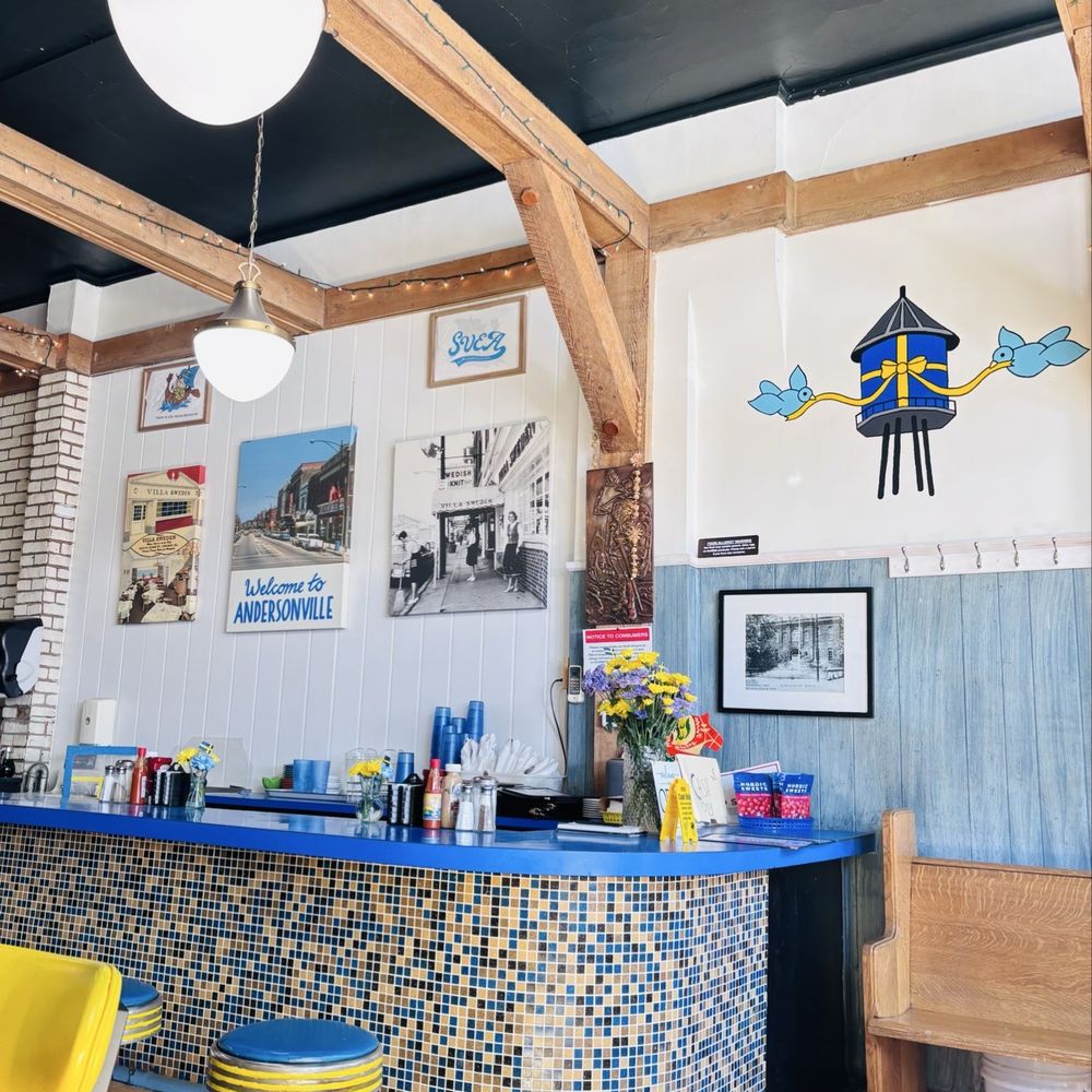 Svea - Inside - Breakfast & Brunch Near Me - Chicago, Illinois Svea - Inside - Breakfast & Brunch Near Me - Chicago, Illinois