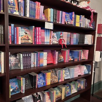 Vintage Bookstore And Wine Bar - Wine Bars Near Me - Austin, Texas Vintage Bookstore And Wine Bar - Wine Bars Near Me - Austin, Texas