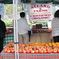 Uptown Oakland Farmers' Market