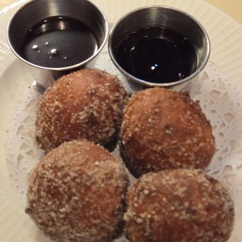 Sandbar - Ricotta Donuts - Bars Near Me - Cold Spring Harbor, New York