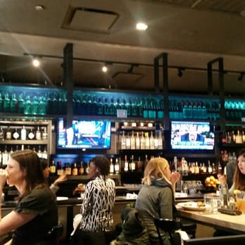 Doc B's Restaurant + Bar - The bar - New American Near Me - Chicago, Illinois