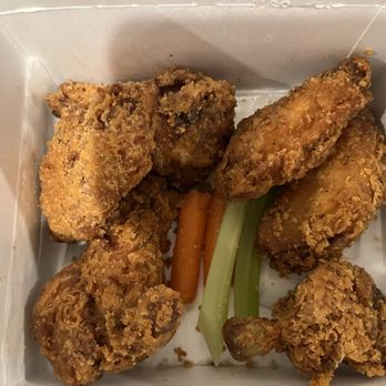 Storming Crab - Lemon pepper Chicken Wings 6 - Seafood Near Me - Henderson, Nevada