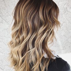 Salon Rouge - Beautiful Balayge by Lauri