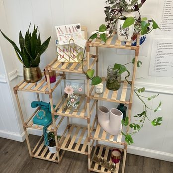 Dagny's Eatery - a shelf of plants - Breakfast & Brunch Near Me - Carnegie, Pennsylvania Dagny's Eatery - a shelf of plants - Breakfast & Brunch Near Me - Carnegie, Pennsylvania