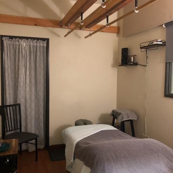 Okaeri Massage Therapy - Treatment room - Massage Therapy Near Me - Portland, Oregon Okaeri Massage Therapy - Treatment room - Massage Therapy Near Me - Portland, Oregon