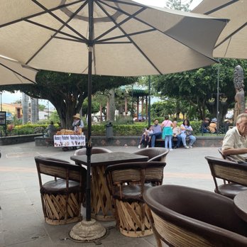 Coffé Black & White - Outdoor seating - Coffee & Tea Near Me - Ajijic, JAL Coffé Black & White - Outdoor seating - Coffee & Tea Near Me - Ajijic, JAL