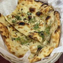 2. Garlic Naan 2. Garlic Naan