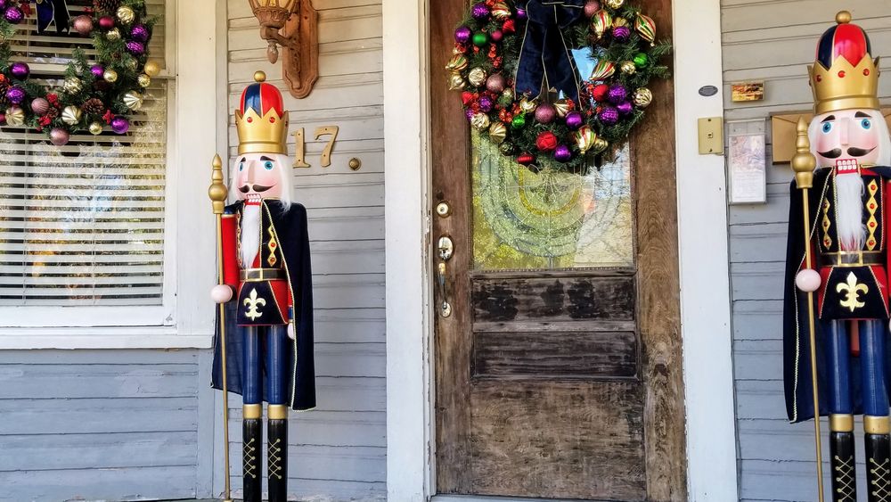 VIOLET HILL BED & BREAKFAST Updated September 2024 94 Photos & 11