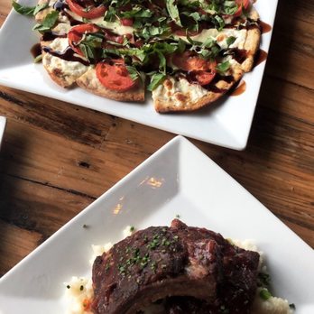 Rustic Roots - Margherita flatbread - Gastropubs Near Me - Burlington, Wisconsin Rustic Roots - Margherita flatbread - Gastropubs Near Me - Burlington, Wisconsin