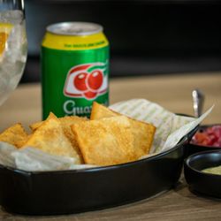 6 mini fried pastry
