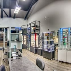 Eye Envy Optical & Sunglasses - Lobby