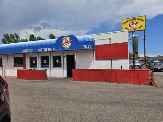 The Green Line Grill by null