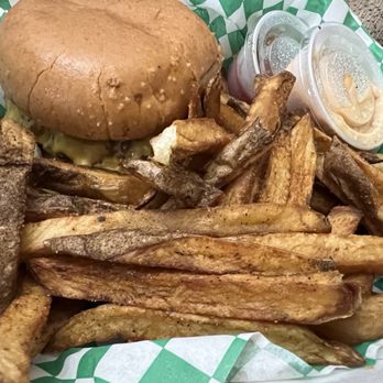 Mindy Mae’s - Double Cheese Burger and Fries - Food Trucks Near Me Mindy Mae’s - Double Cheese Burger and Fries - Food Trucks Near Me