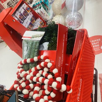 Michaels - Beautiful holiday decor at amazing prices! - Arts & Crafts Near Me - East Hanover, New Jersey