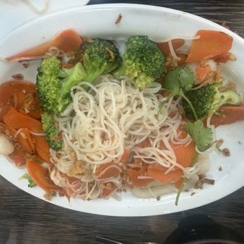 Viet Kitchen - HỦ TIẾU Xào Bông cải, Carrot - Vietnamese Near Me - Tampa, Florida Viet Kitchen - HỦ TIẾU Xào Bông cải, Carrot - Vietnamese Near Me - Tampa, Florida