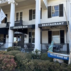 Kelly’s Oyster House & Bar - Front porch
