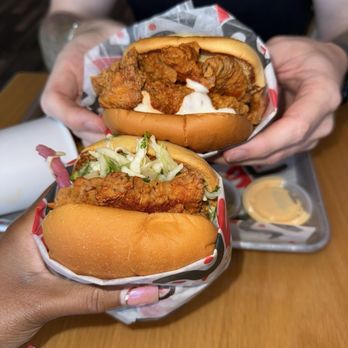 Roaming Rooster - OG and Blue Cheese - Chicken Shop Near Me - Chantilly, Virginia