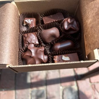 Soma Chocolatemaker - Eight pieces of assorted truffles - Chocolatiers & Shops Near Me - Toronto, Ontario Soma Chocolatemaker - Eight pieces of assorted truffles - Chocolatiers & Shops Near Me - Toronto, Ontario