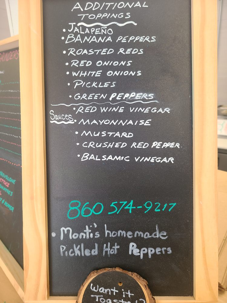 Monti's Market Logo