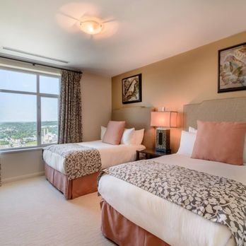 Broadway Plaza - Guest room - Hotels Near Me - Rochester, Minnesota Broadway Plaza - Guest room - Hotels Near Me - Rochester, Minnesota