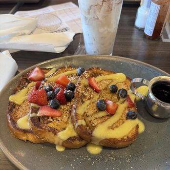 Early Bird Village Pointe - Breakfast & Brunch Near Me - Omaha, Nebraska Early Bird Village Pointe - Breakfast & Brunch Near Me - Omaha, Nebraska
