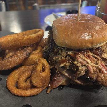Food & Fire BBQ-Taphouse - Barbeque Near Me - Moosic, Pennsylvania