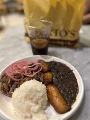 Porto's Bakery and Cafe by null