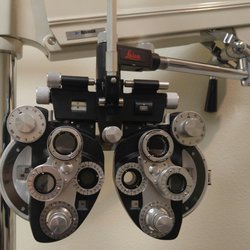 Ophthalmic Surgeons and Physicians - Equipment.
