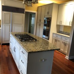 Wolf Cabinetry & Granite - Vanilla shaker kitchen