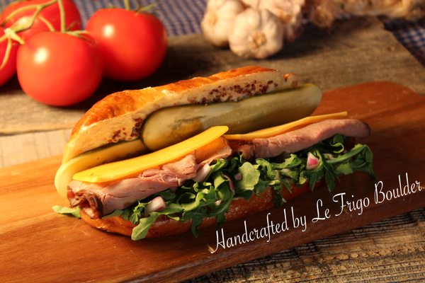 LE FRIGO BOULDER by null