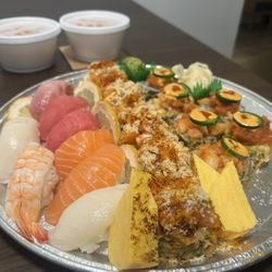 Wajo Sushi - Crunch Spicy Salmon Special and Crunch Spicy Scallop Special are recommended 100%.