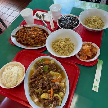 San Dong Express - Jajangmyeon, hand-pulled noodles, spicy squid (ojingeo-bokkeum) - Chinese Near Me - Milwaukee, Wisconsin