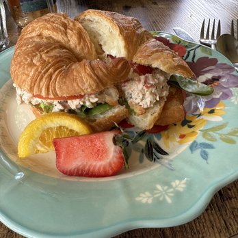Paris & Company - Lobster and crab salad on croissant - Desserts Near Me - Young Harris, Georgia Paris & Company - Lobster and crab salad on croissant - Desserts Near Me - Young Harris, Georgia