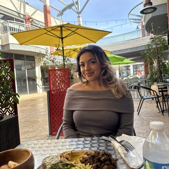 Saffron Mediterranean Grill - Beef & Lamb Shawarma Plate, outdoor patio - Mediterranean Near Me - Long Beach, California