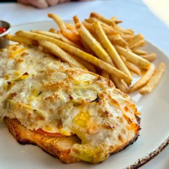 Cutters Crabhouse - Crab and Artichoke melt - Seafood Near Me - Seattle, Washington Cutters Crabhouse - Crab and Artichoke melt - Seafood Near Me - Seattle, Washington