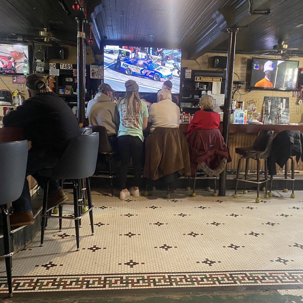 Dam Bar - Inside - Bars Near Me - Belleville, Wisconsin