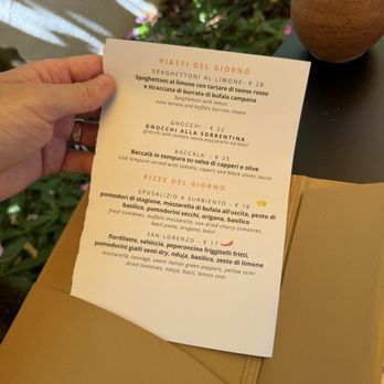 Mimí - Napoletana Near Me - Ravello, SA