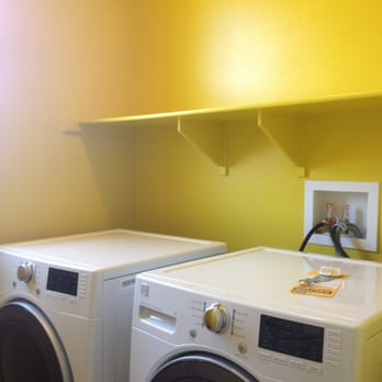 Leos Brothers Painting - Laundry room (Dunn Edwards, Soleil) - Painters Near Me Leos Brothers Painting - Laundry room (Dunn Edwards, Soleil) - Painters Near Me
